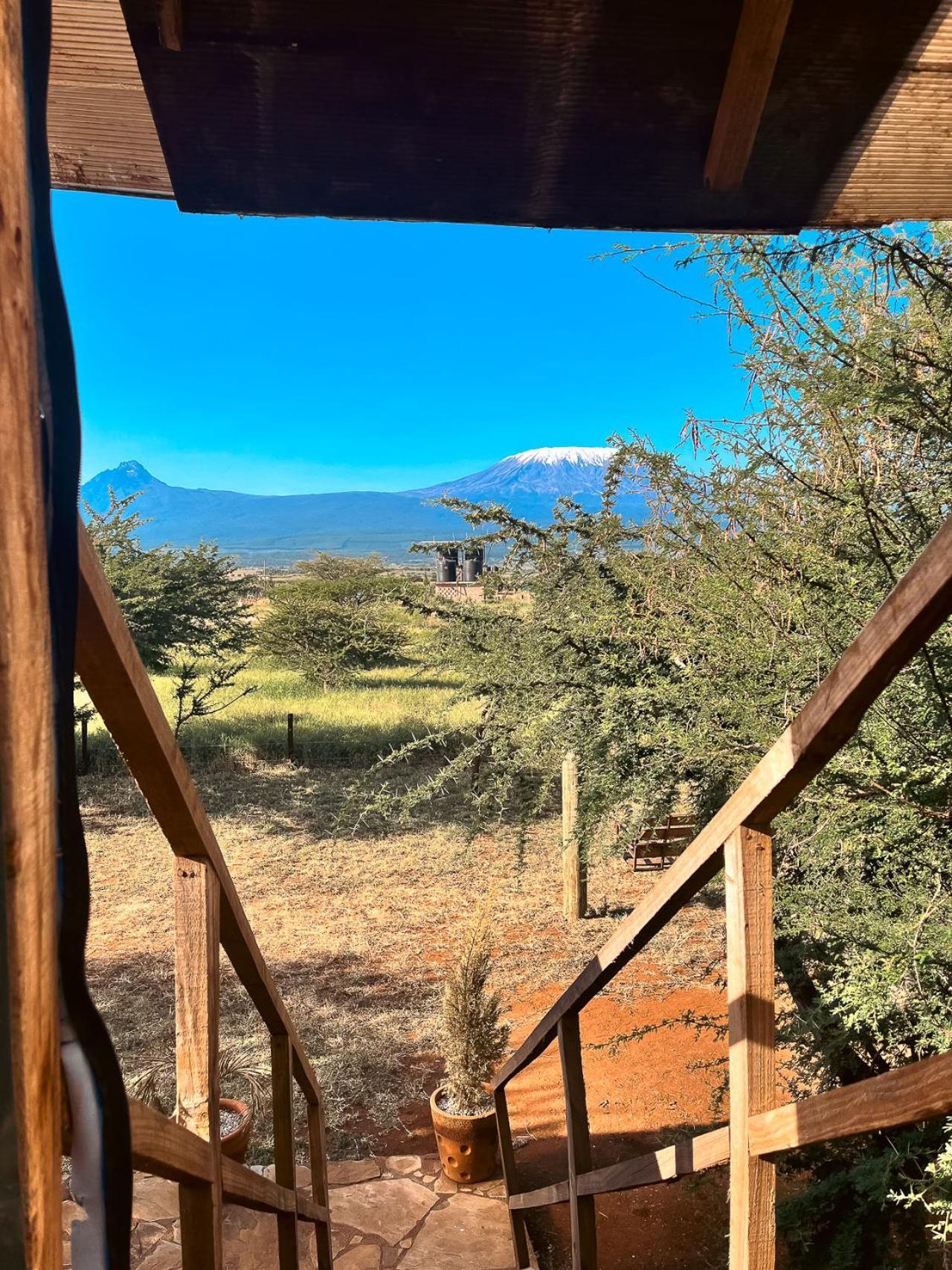Kilimanjaro View Cabin-Amboseli Oloitokitok Camera foto