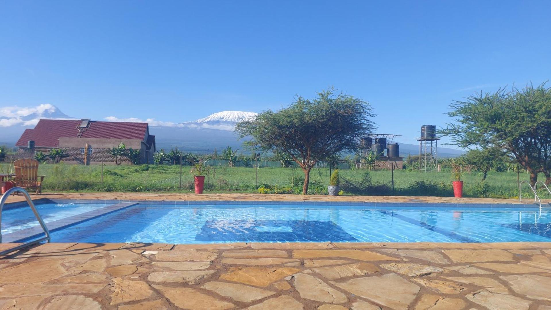 Kilimanjaro View Cabin-Amboseli Oloitokitok Esterno foto